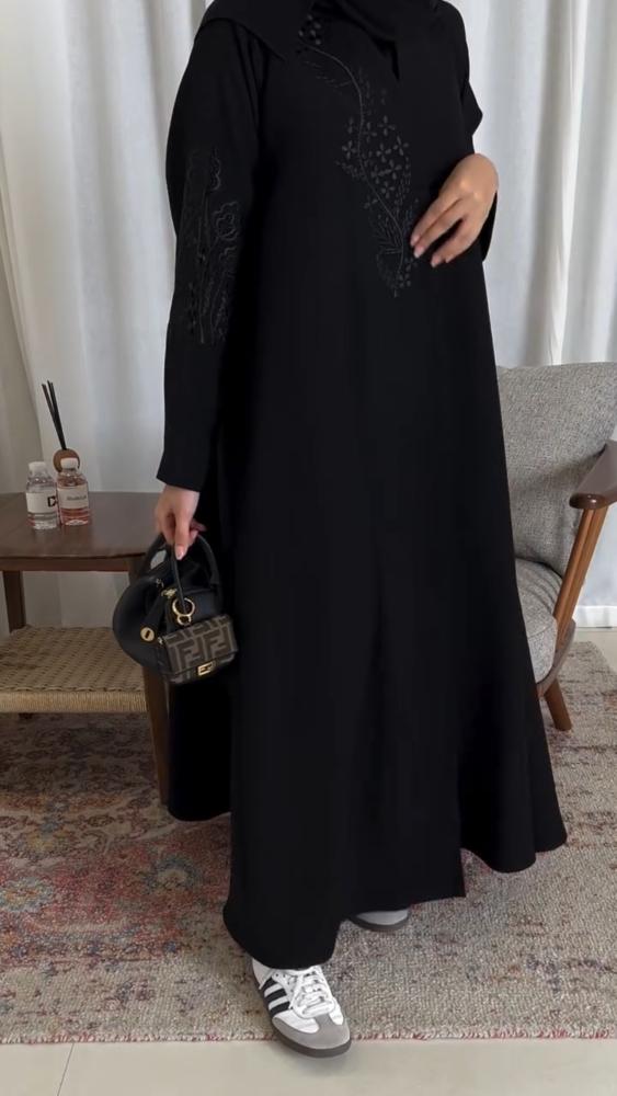 National Abaya D25