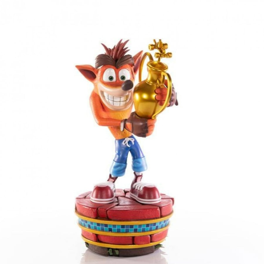 مجسم كراش Crash Team Racing Nitro Fueled Statue Crash Winner