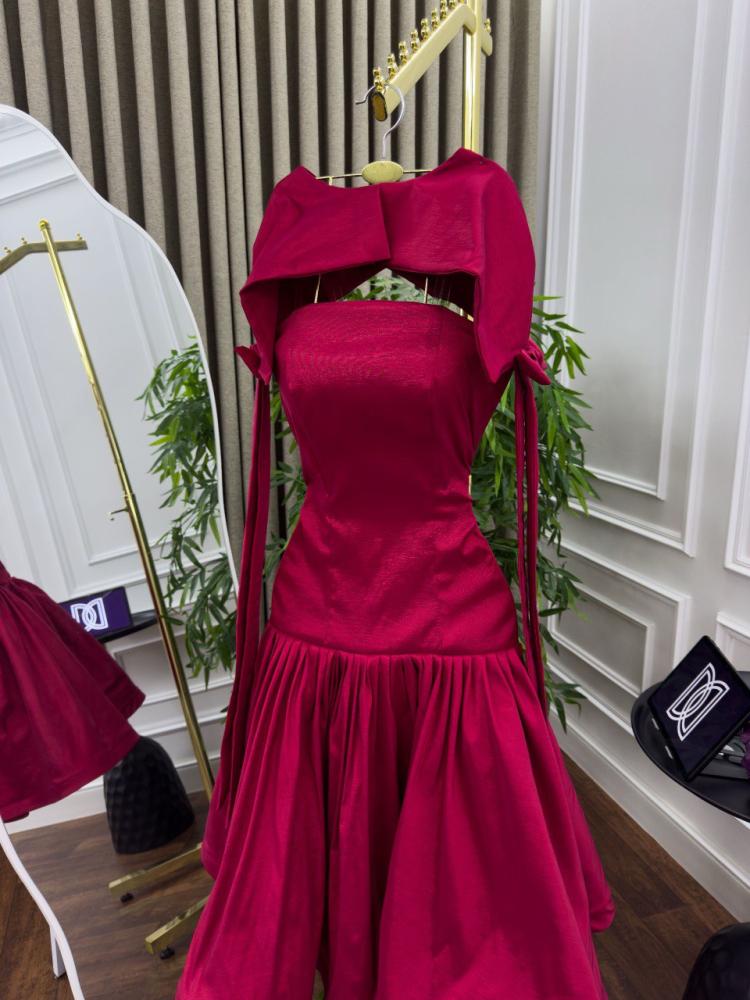An attractive dress