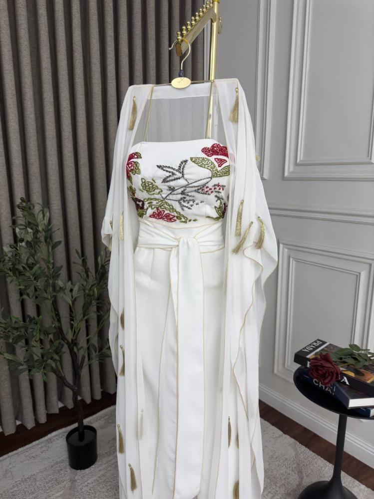 Elegant thobe