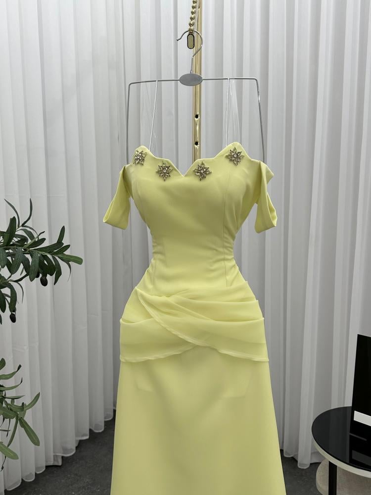 Long yellow dress