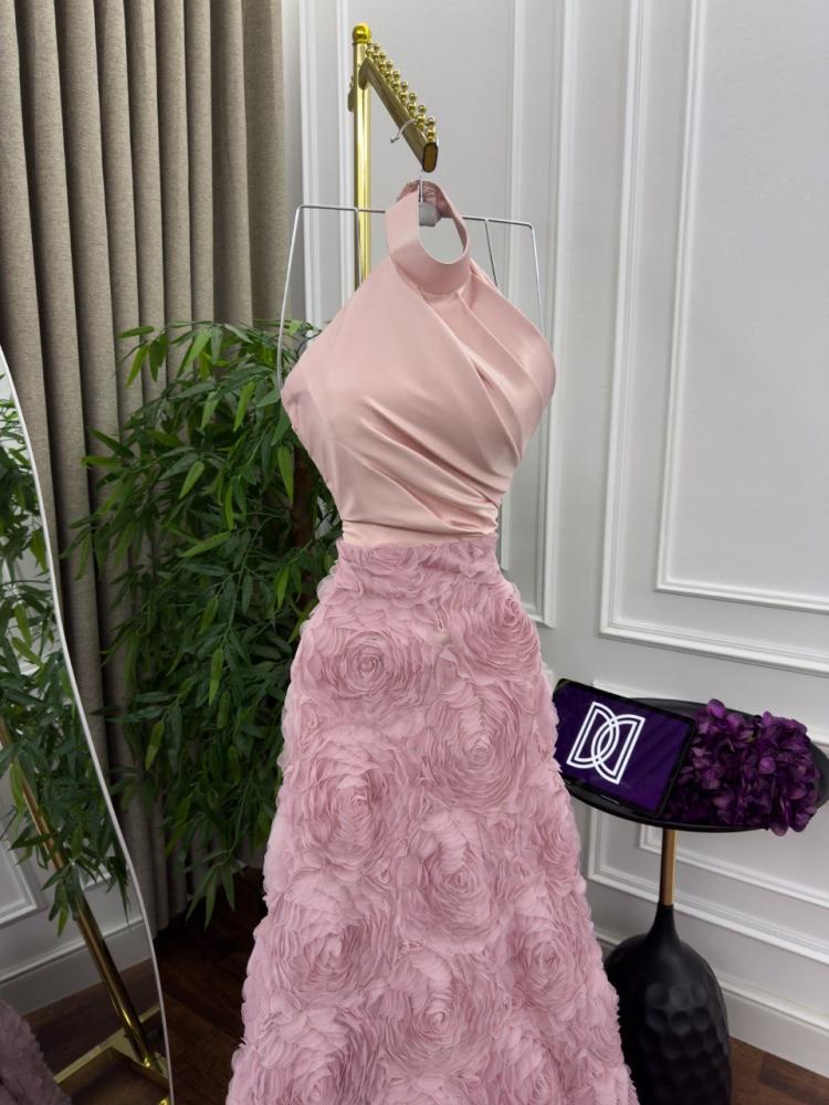 Evening dress with a decorated chest