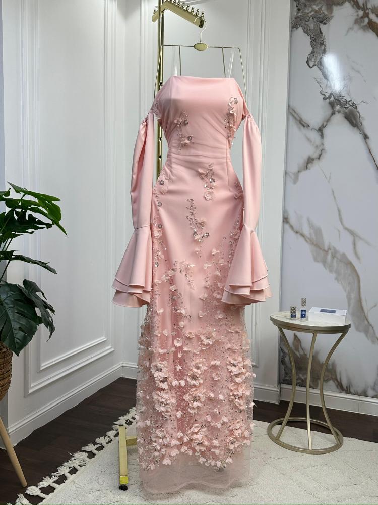 Long embroidered dress