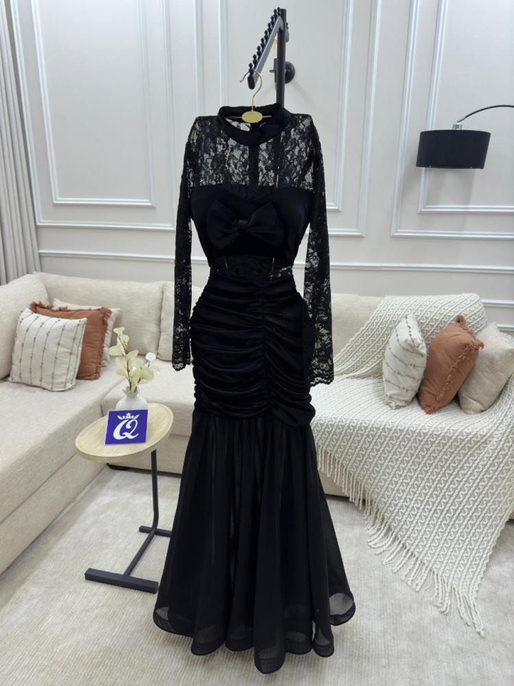 Elegant velvet lace evening dress