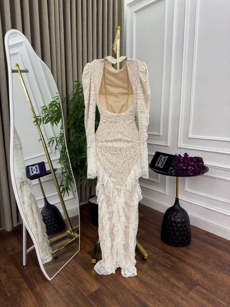 Lace dress padded