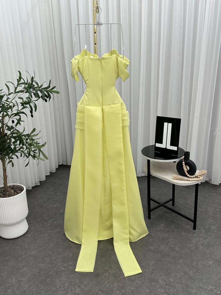 Long yellow dress