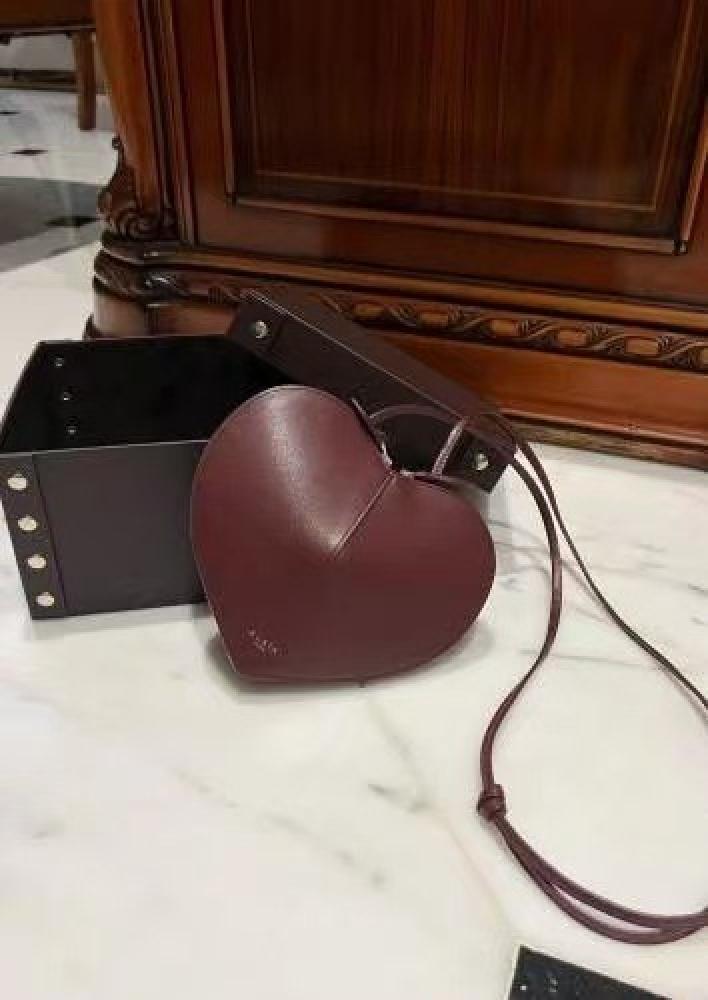 شنطة الايا
