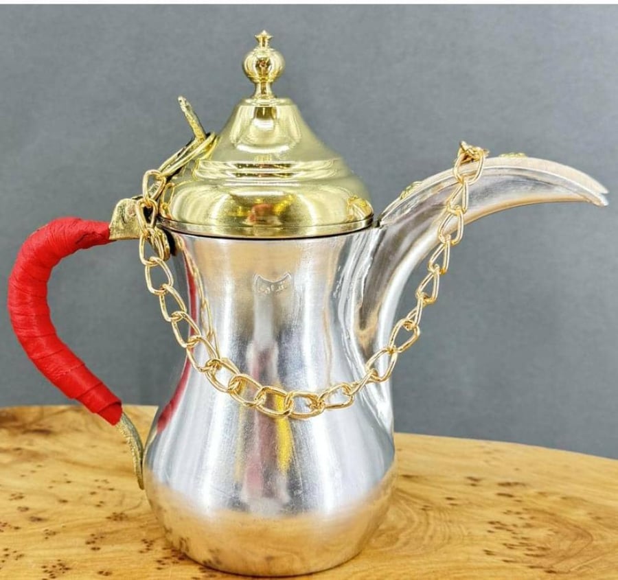 دلة بغدادي غطاء اصفر كبير