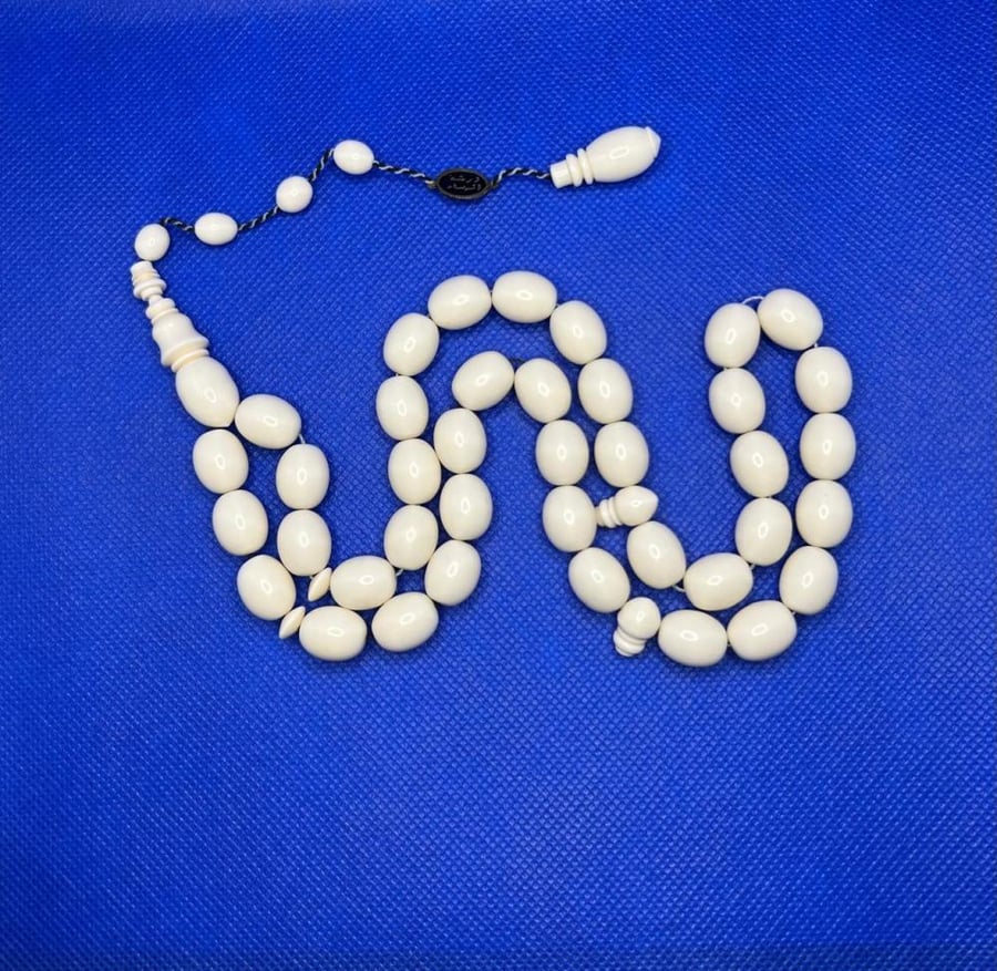مسباح ضومنة ابيض ورشة الرسام