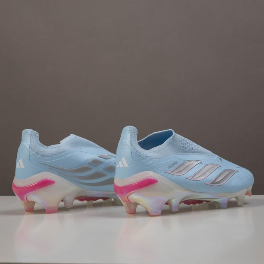 جزمة كرة قدم adidas