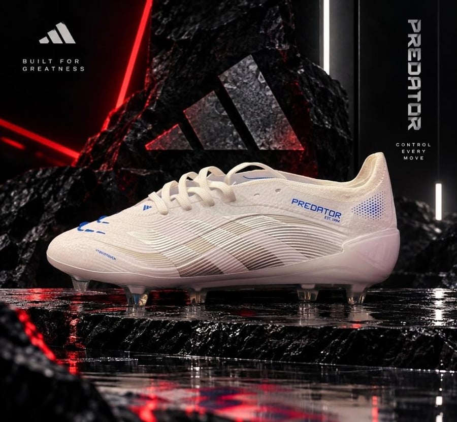 جزمة كرة قدم adidas