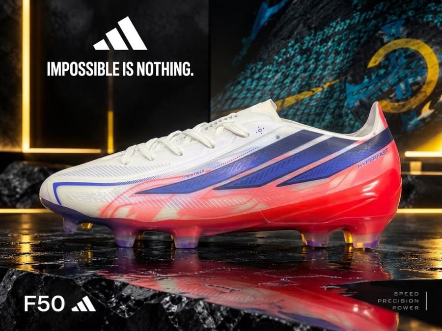 جزمة كرة قدم adidas