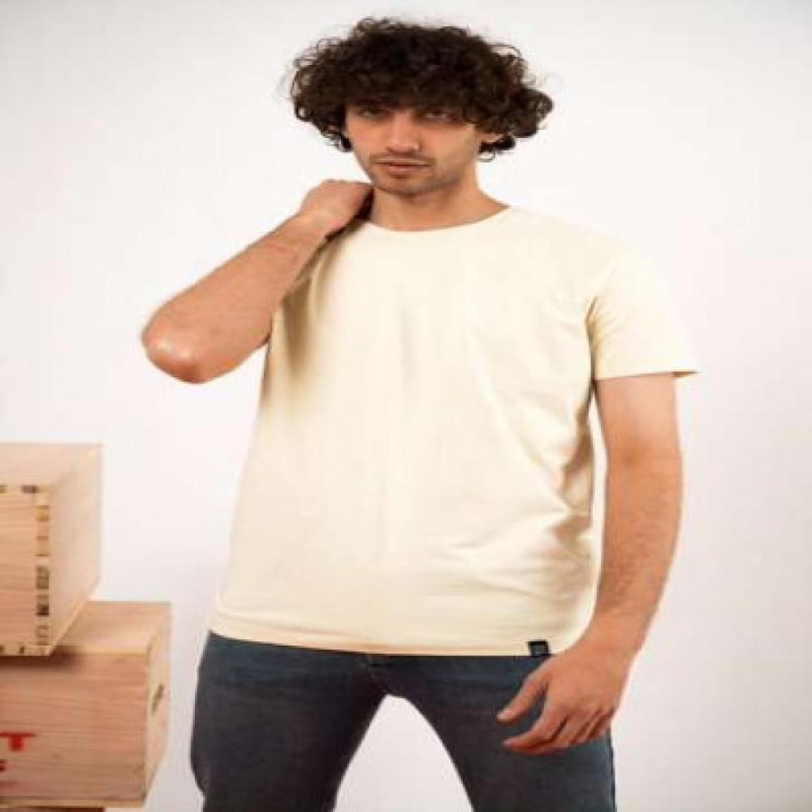 تيشرت بيزك كم قصير