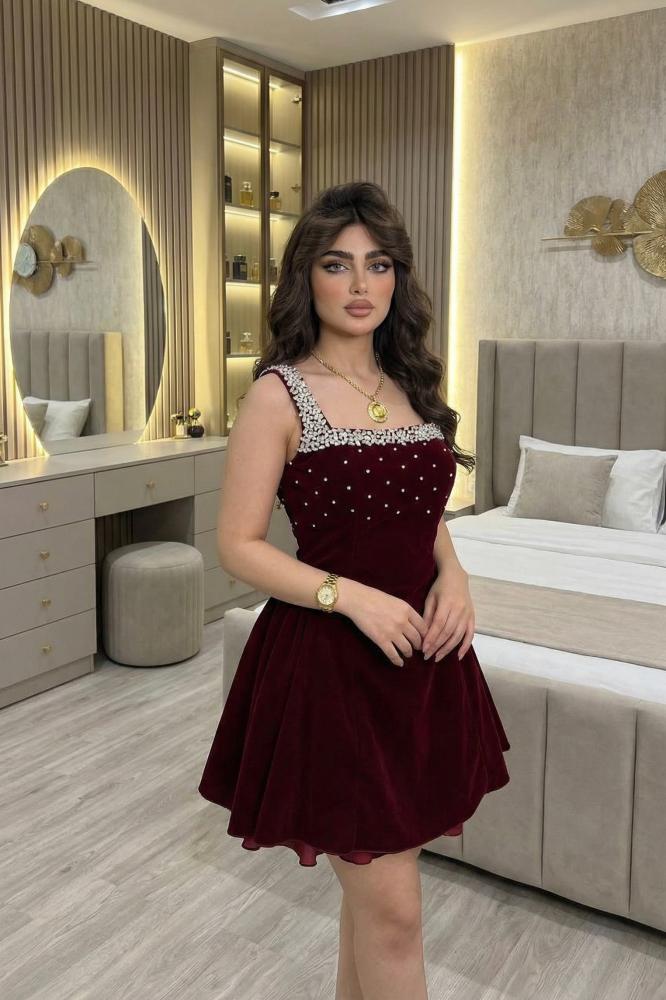 فستان سهره قصير جوخ مناسب للسن المحير