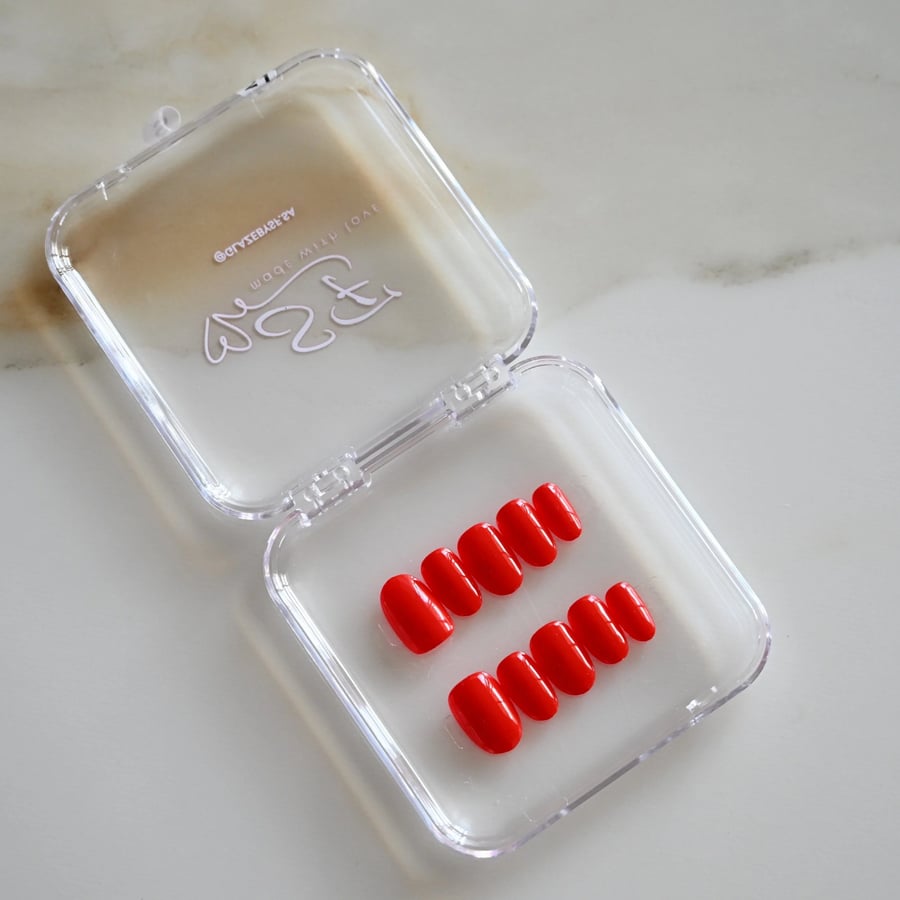 -21-Just Red press-on Nails