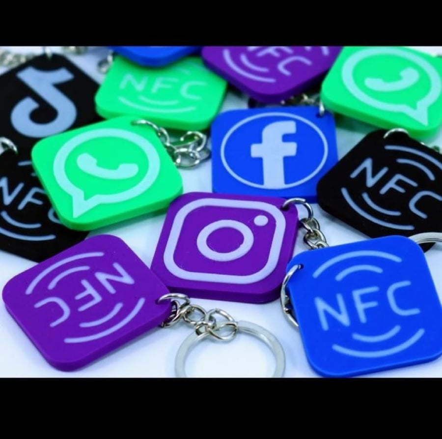ميدالية NFC مخصصة – تواصل بلمسة واحدة