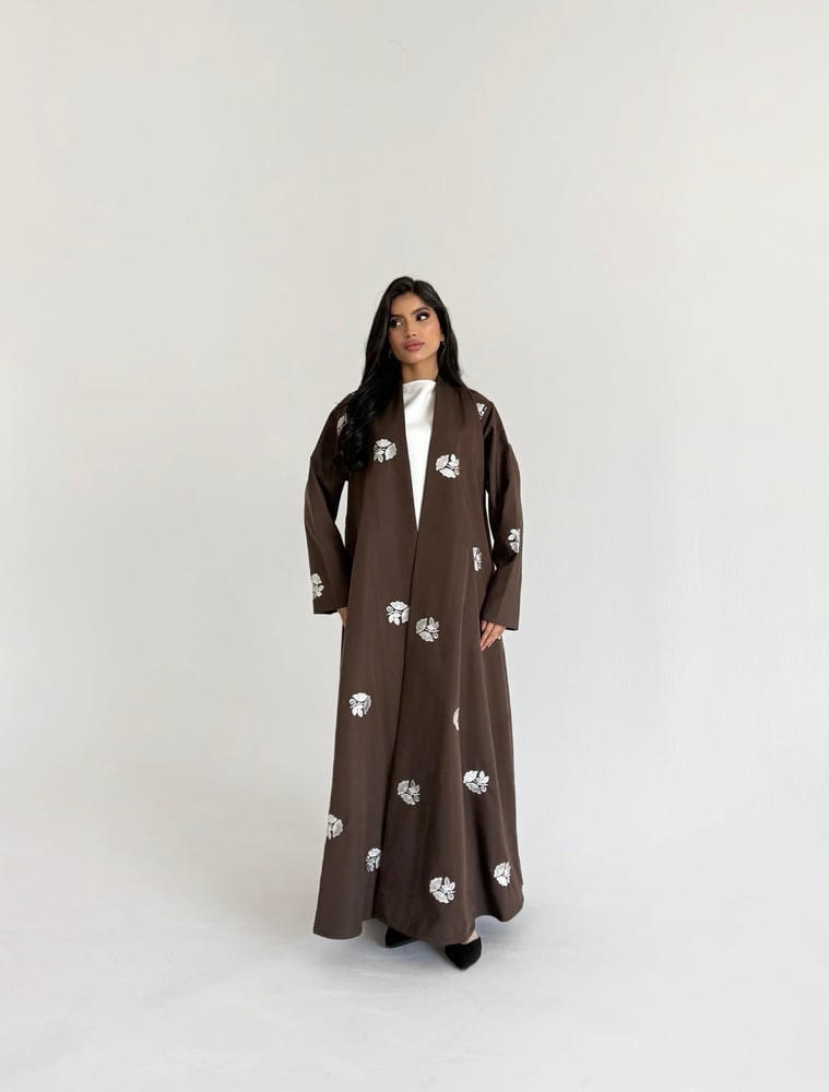 عباية كتان تطريز خاص