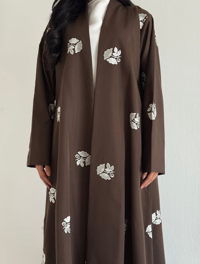عباية كتان تطريز خاص