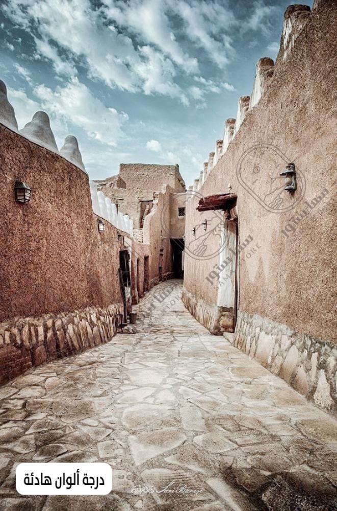 لوحة فنية زقاق تراثي قديم