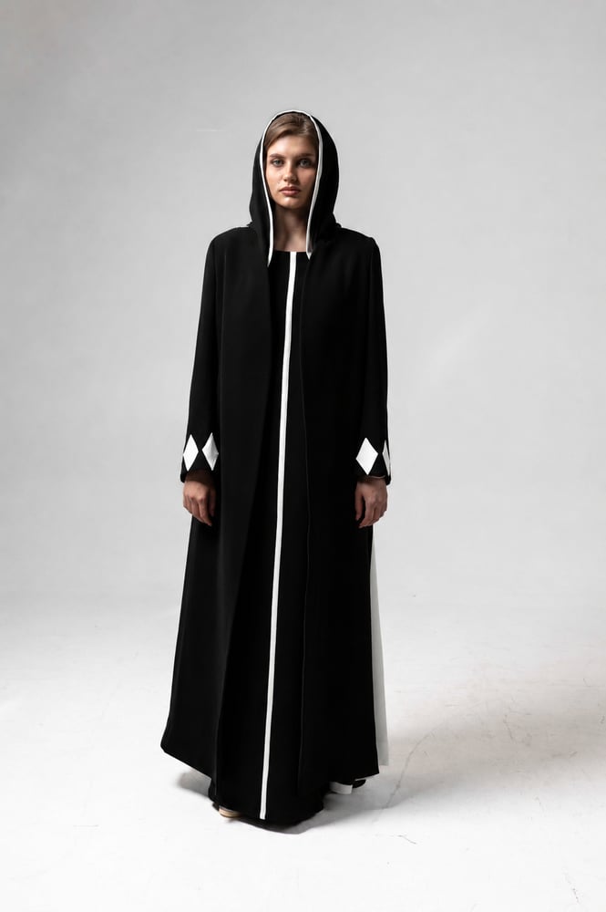 ‏13. Balance Blazer Cloché (طقم)