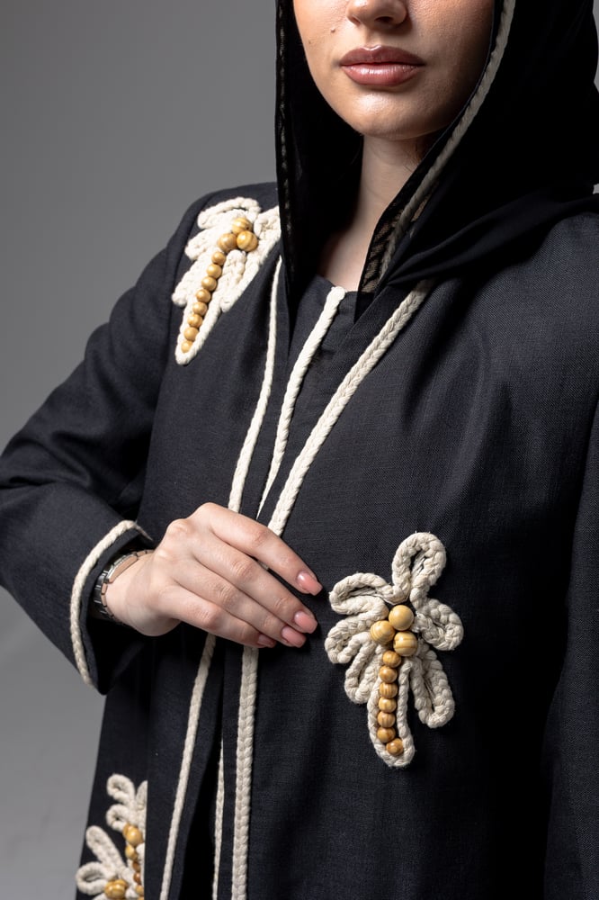 2. Nakheel Noir Blazer Cloché (طقم)