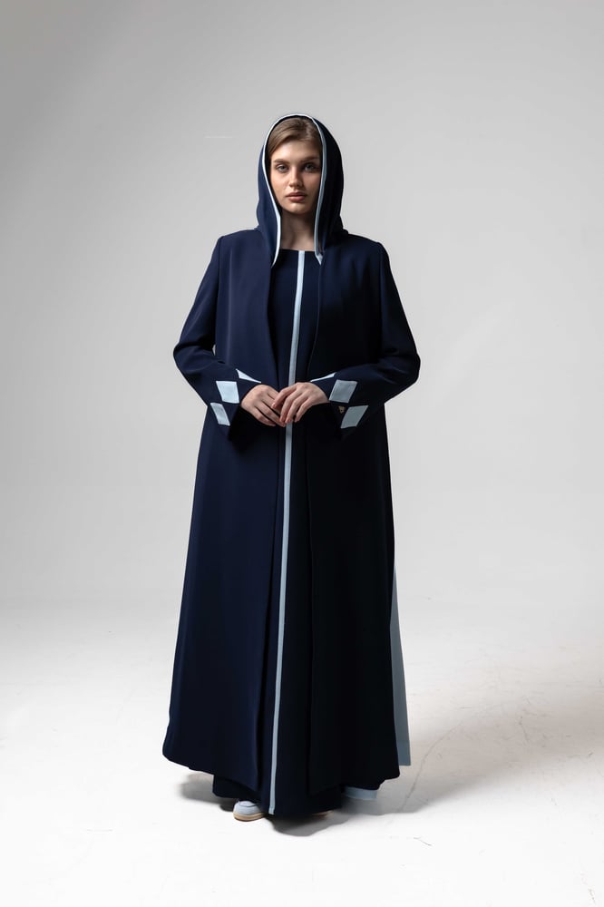 7. Navy Sky Blazer Cloché (طقم)