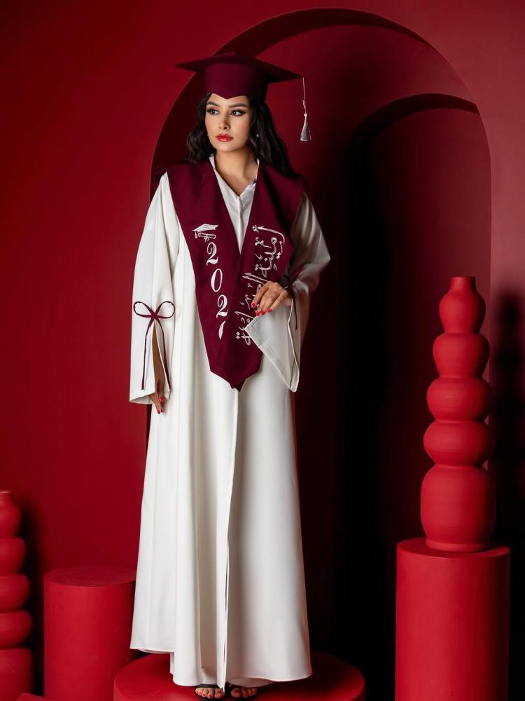 عبايات تخرج 2026