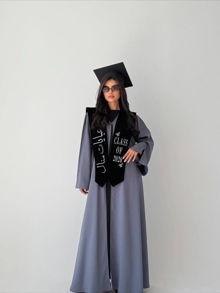 عبايات تخرج 2026