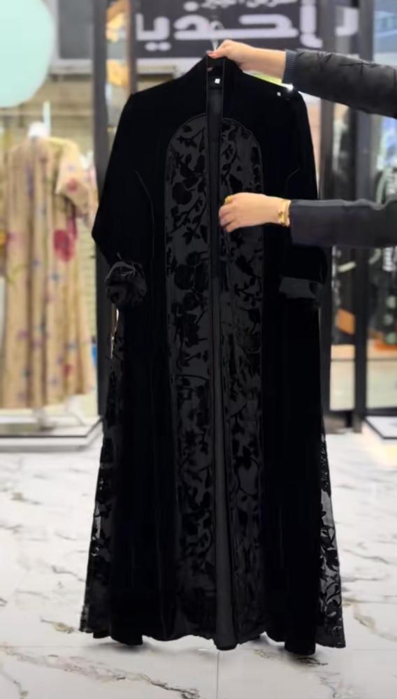 عباية شتوية سوداء