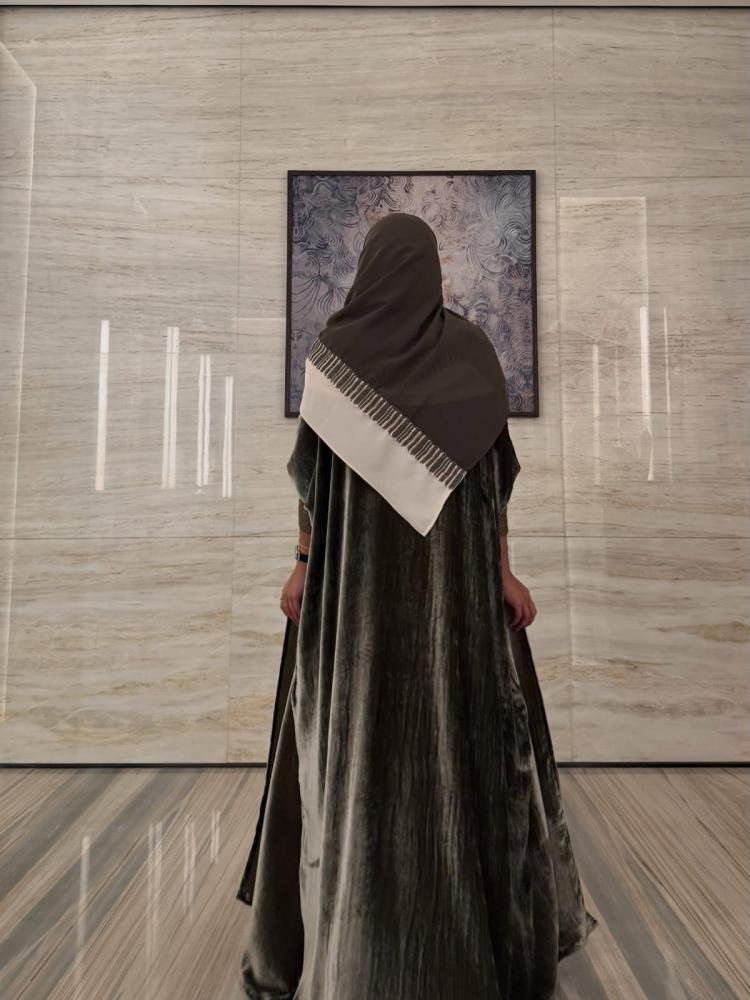 عبايه مخمل فرنسي