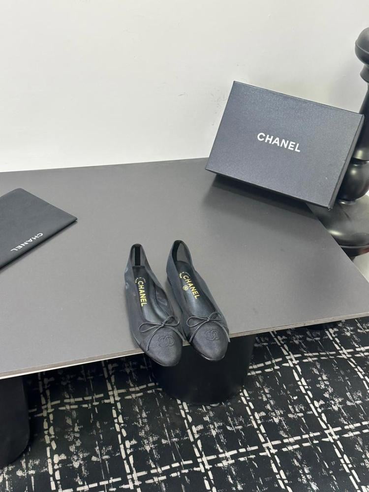 Chanel flat