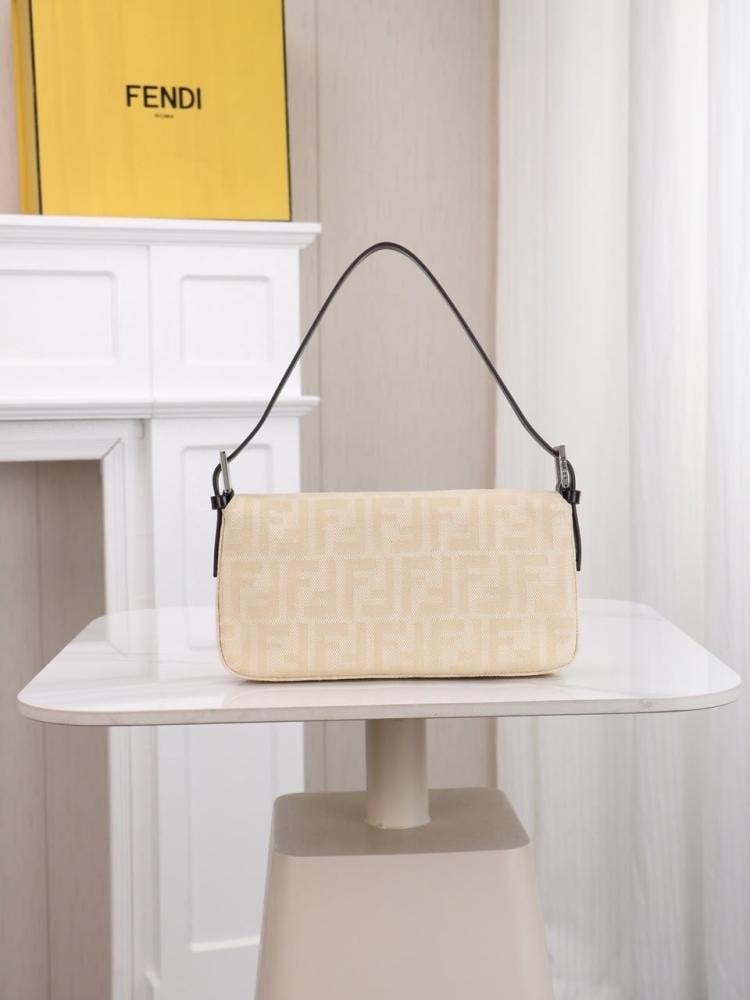 fendi baguette