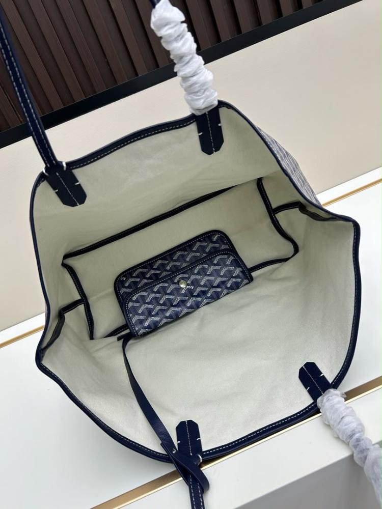 Goyard bag