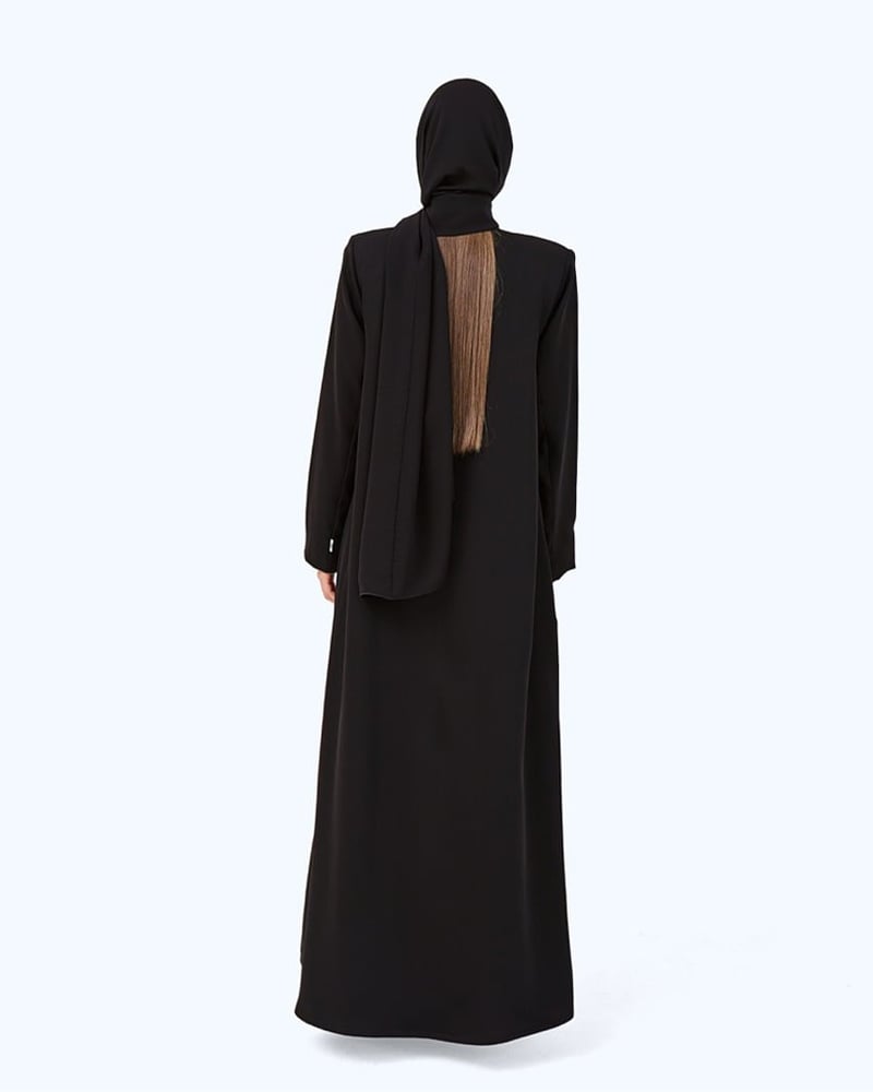 عباية كريب بياقة عالية أسود