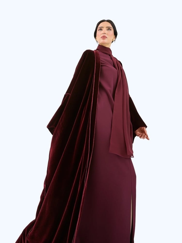 عباية بشت مخمل عنابي