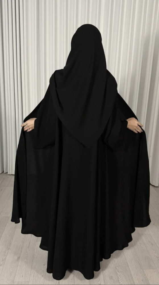 عباية نورا