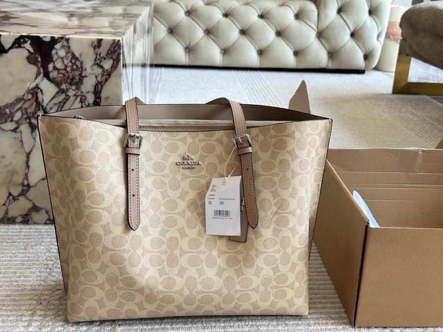 شنطة كوتش tote (متوفر 2 الوان)
