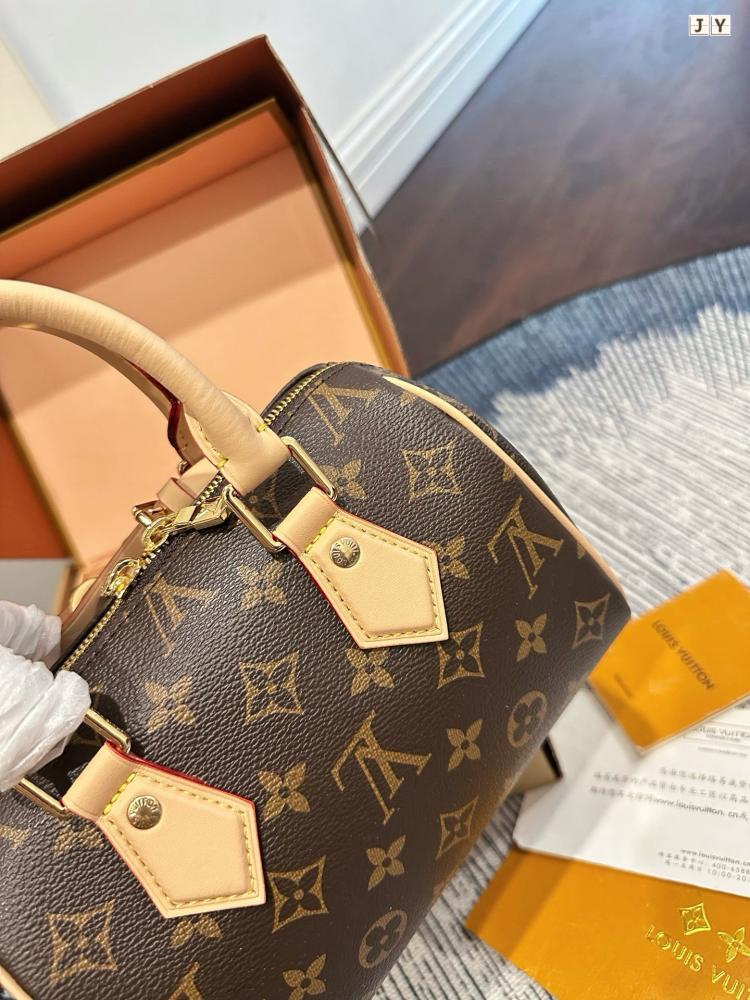 شنطة لويس فيتون Speedy Nano - سبيدي نانو نسائية