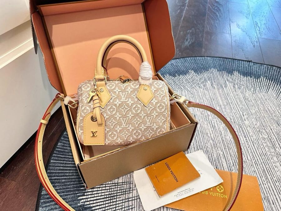 شنطة لويس فيتون Speedy - سبيدي وردي نسائية