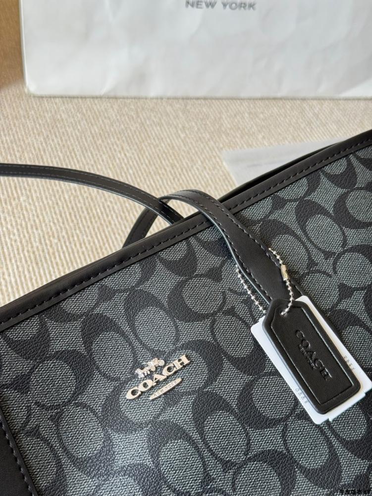 شنطة كوتش city tote