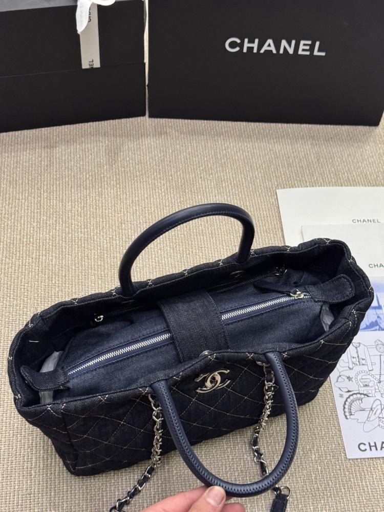 شنطة شانيل tote