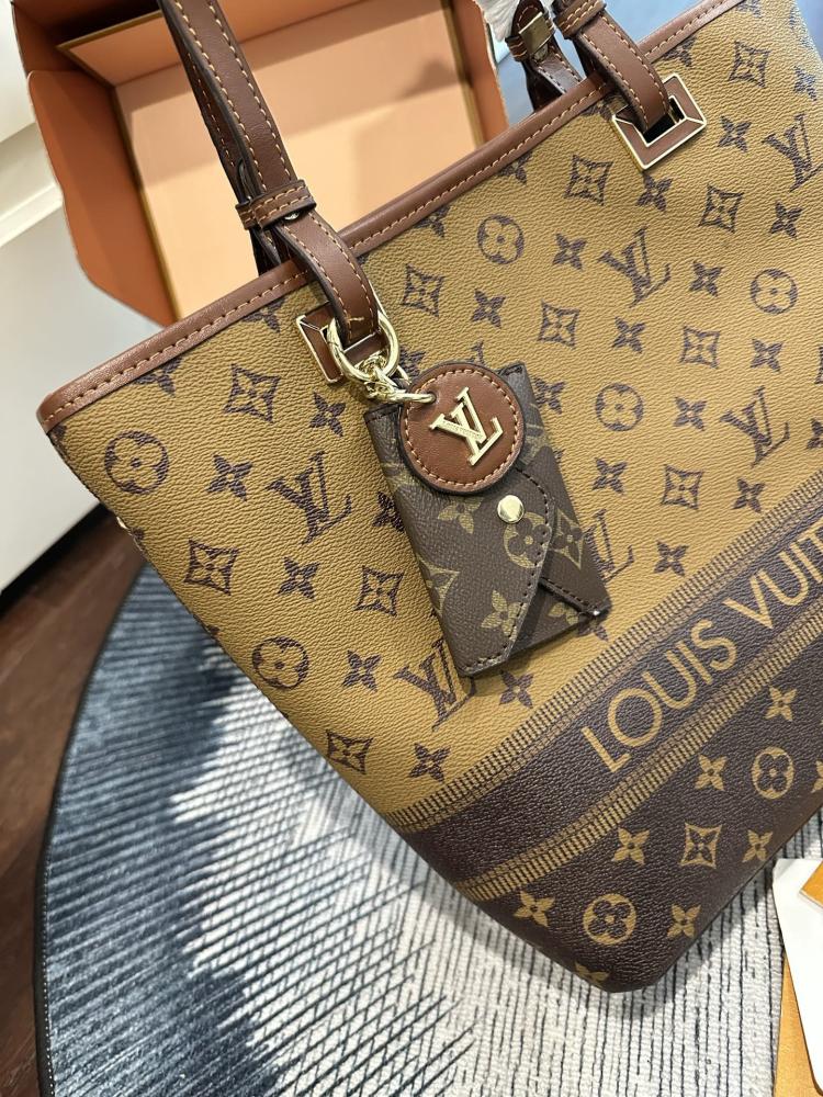 شنطة لويس فيتون Neverfull - نيفر فول بني نسائية