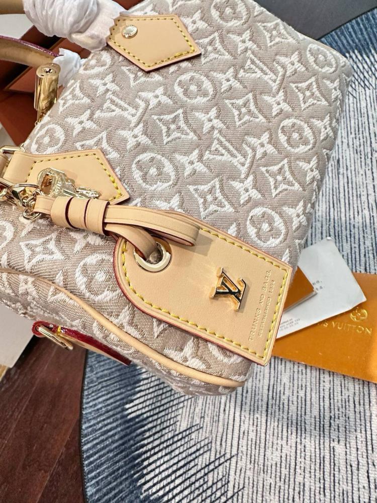 شنطة لويس فيتون Speedy - سبيدي وردي نسائية