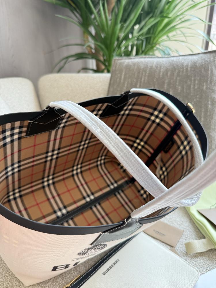 شنطة بربري tote