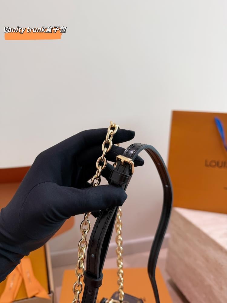 شنطة لويس فيتون فانيتي ترانك - Vanity Trunk مونوغرام