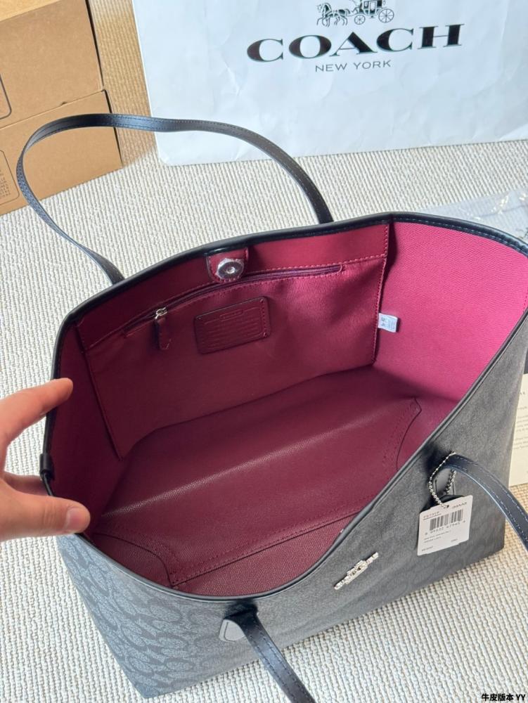 شنطة كوتش city tote