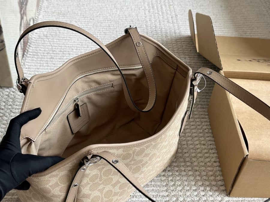 شنطة كوتش tote