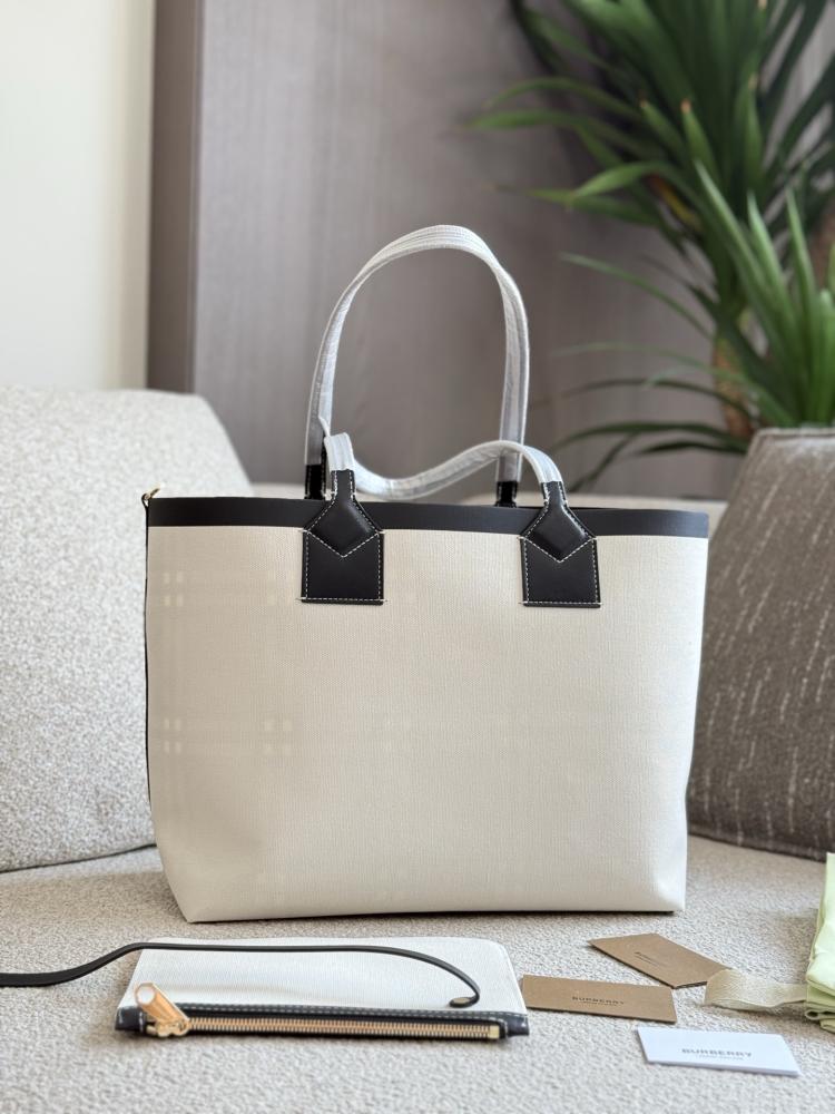 شنطة بربري tote
