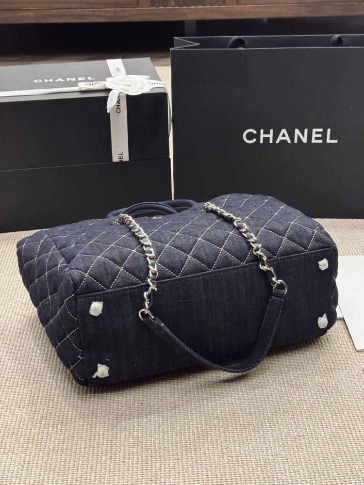 شنطة شانيل tote
