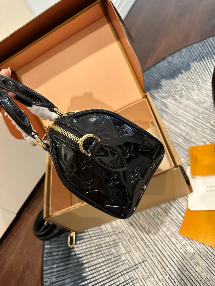 شنطة لويس فيتون Speedy Nano - سبيدي نانو نسائية جلد لامع